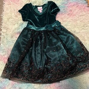 Elegant Green Velvet Kids Formal Dress